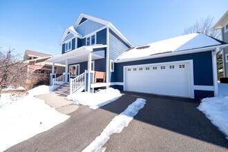 Building Photo - 15678 Duck Pond Way