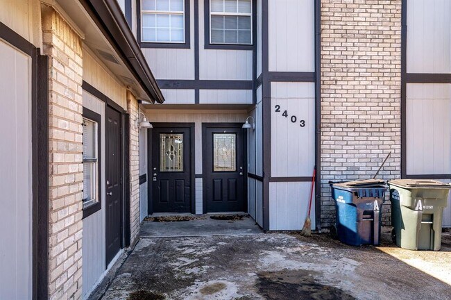 Building Photo - 2403 S Bagdad Rd