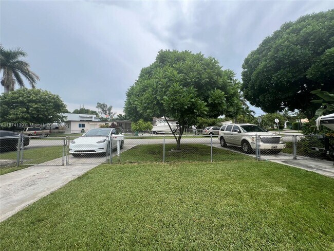 Foto del edificio - 7610 NW 4th St