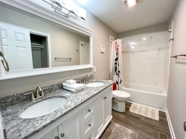 Foto del edificio - 1504 Seminole Trl