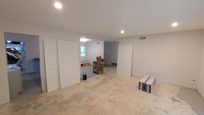 Foto del edificio - Remodeled home in Santee Lakes - Coming Soon!