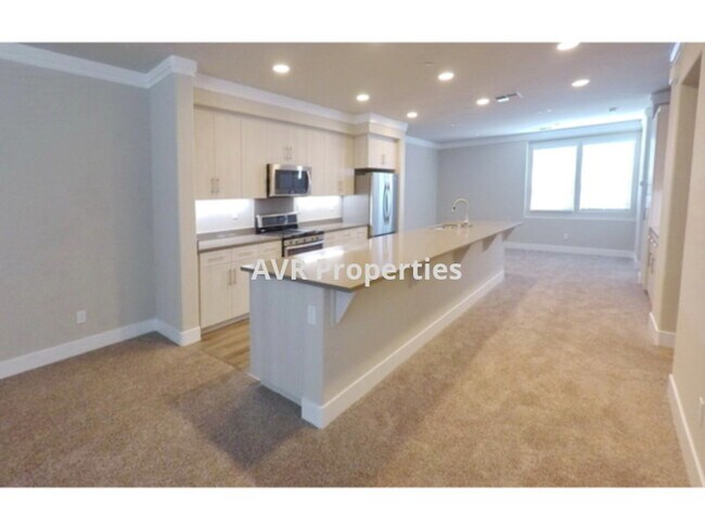 Foto del edificio - Beautiful Dublin townhome with fantastic kitchen