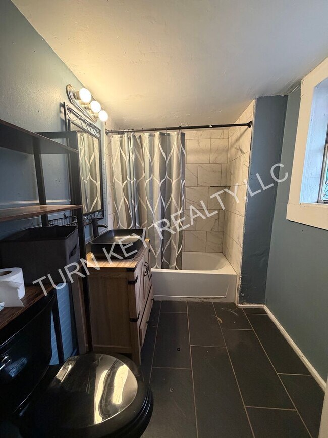 Foto del edificio - Home for Rent in Roebuck