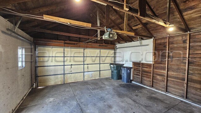 Foto del edificio - 148 Bowling St SW
