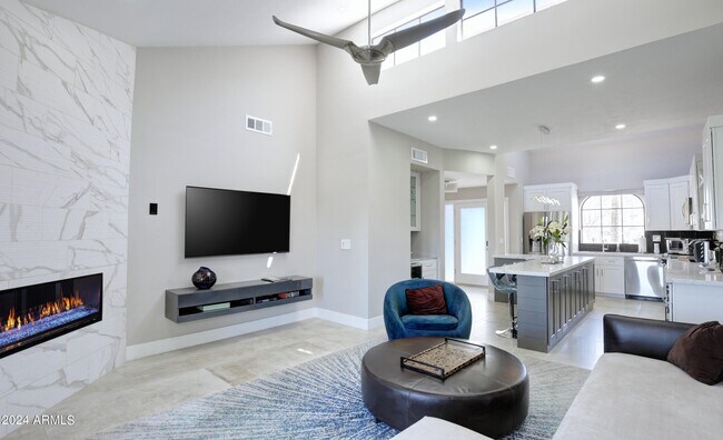 Foto del edificio - 6122 N 28th St