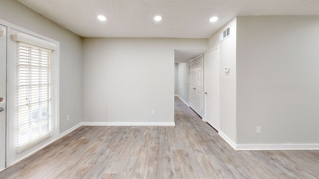 Interior Photo - Crystal at Harwell