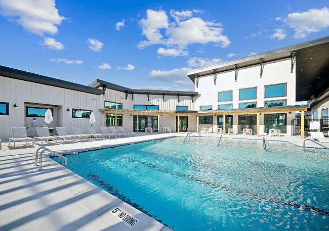 Building Photo - 913 Crossbill Dr