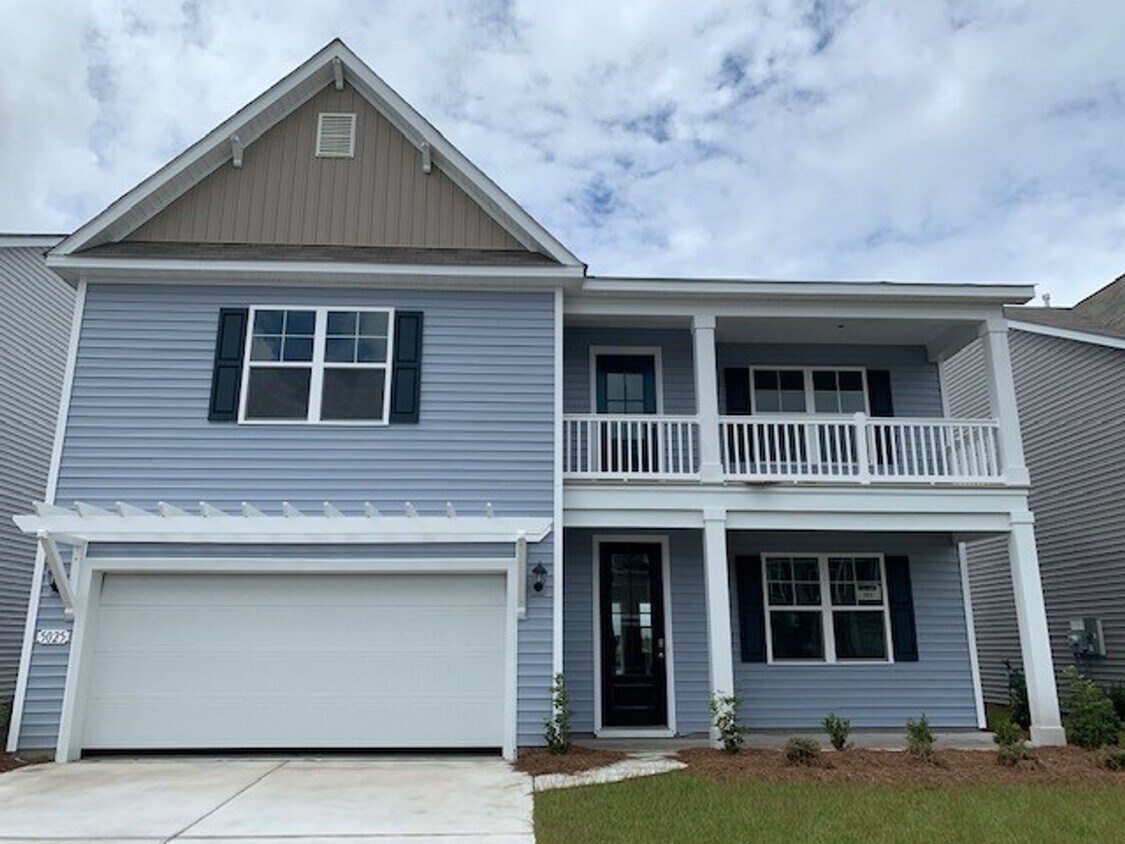 Foto principal - 5025 Magnolia Village Way