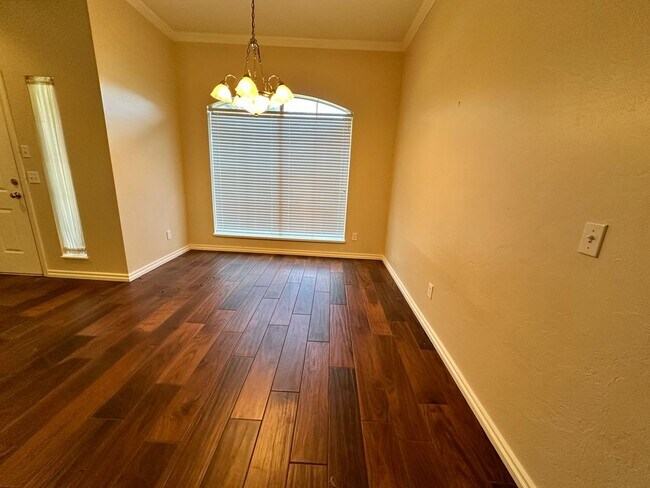 Building Photo - 4 Bedroom Edmond House