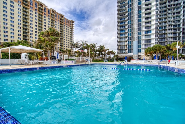 pool - 2030 S Ocean Dr