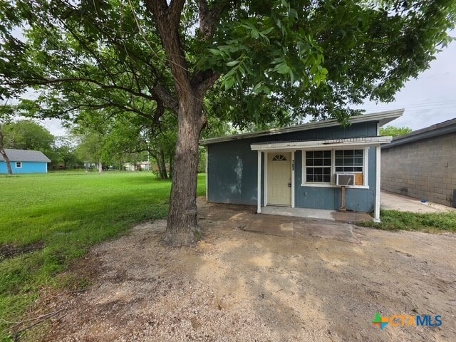 Primary Photo - 702 San Antonio Ave