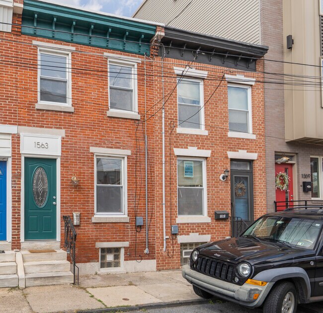 Building Photo - 1563 East Hewson Street