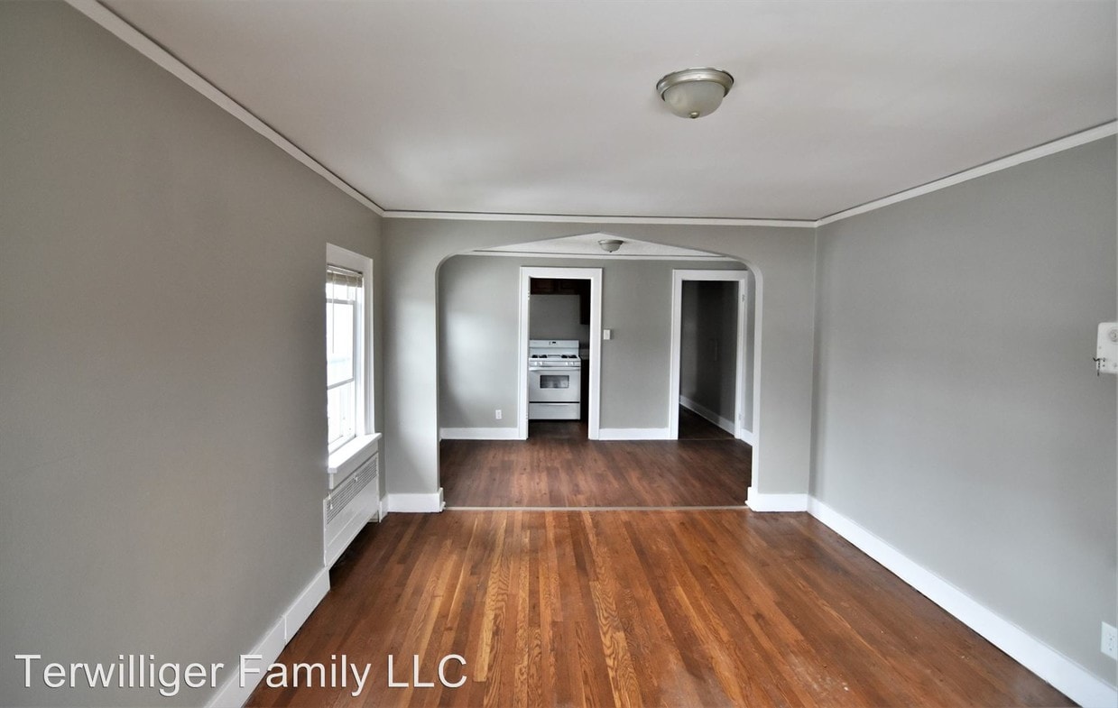 Primary Photo - 2 br, 1 bath Apartment - 8 Lincoln