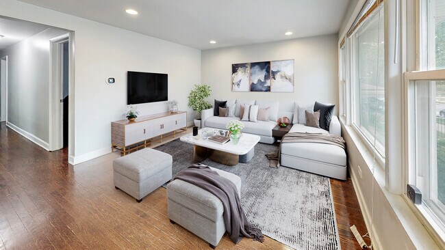 Foto del edificio - 9337 S Oglesby Ave
