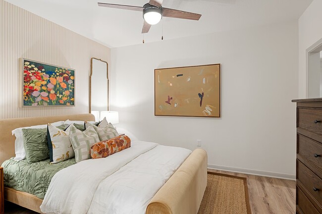 Foto del edificio - Enjoy 6 Weeks Free + Credit Back on Fees!