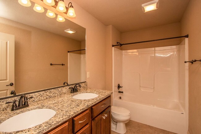 Building Photo - Executive Rental