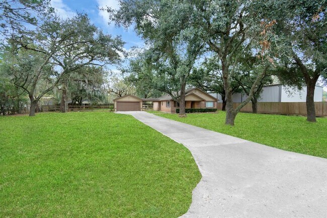 Foto del edificio - 13219 Jasper Ln