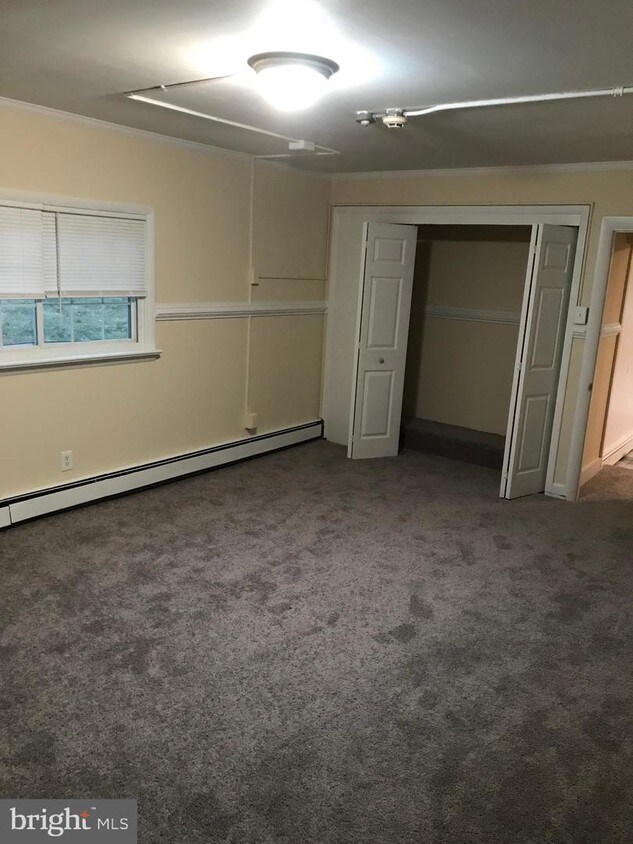 2540 N Parkview Dr, Norristown, PA 19403 House Rental in Norristown