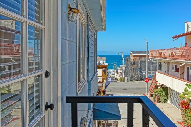 Foto del edificio - 3809 Crest Dr