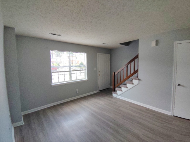 Building Photo - 29 Fonda Dr