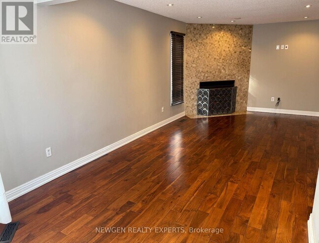 Photo du bâtiment - 2636 Credit Valley Rd