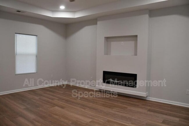 Building Photo - 5111 Spalding Ave