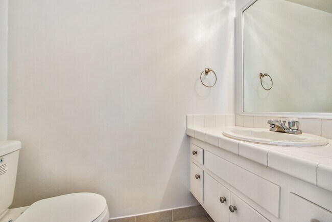 Foto del edificio - 145 N Hamilton Dr