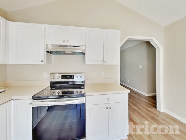 Building Photo - 5112 Limewood St