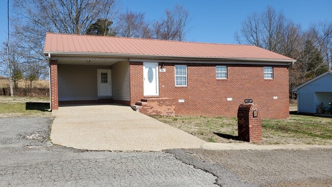 Building Photo - 149 Davis Ln