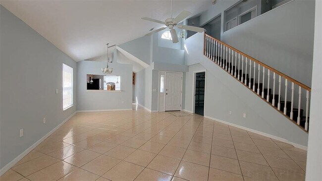 Foto del edificio - 2467 Quail Run Blvd N