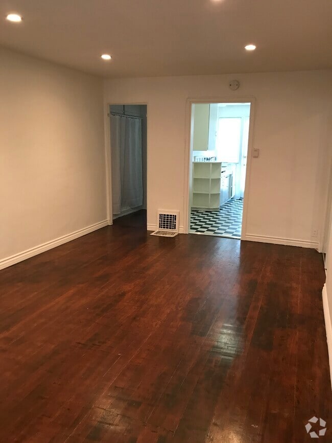 Hollywood Valley View Apartments for Rent with a Yard West Hollywood, CA 3 Rentals