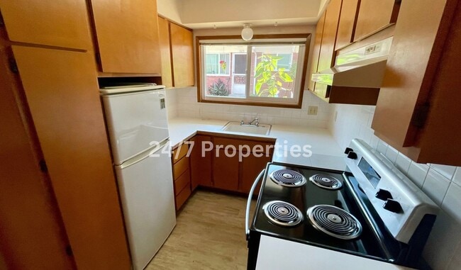 Foto del edificio - 1BD I 1BA Apartment - Downtown Sellwood