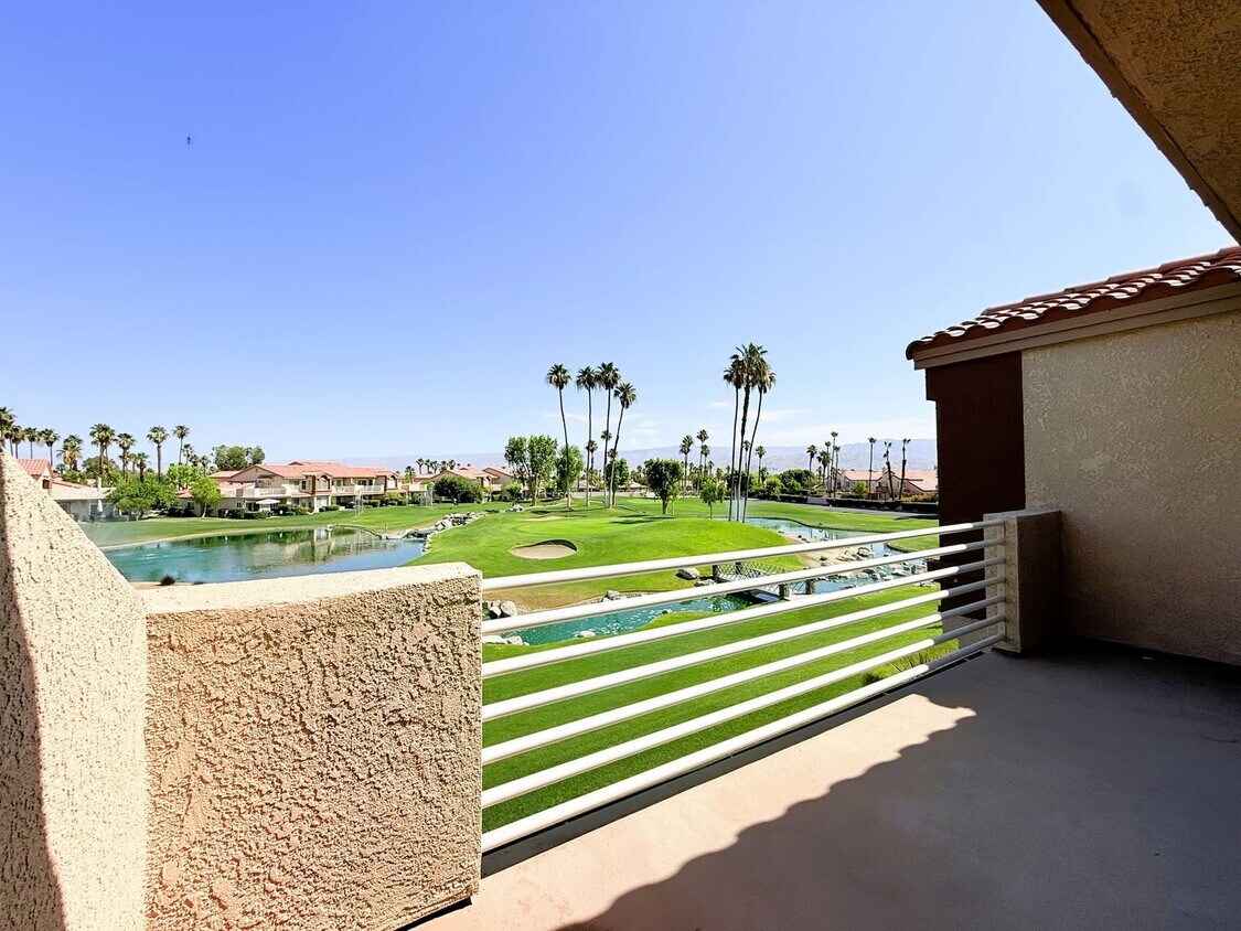 Primary Photo - AVAILABLE NOW!!! 1 Bed / 1 Bath Upstairs C...