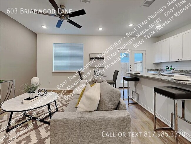 Foto del edificio - 603 Briarwood Ln