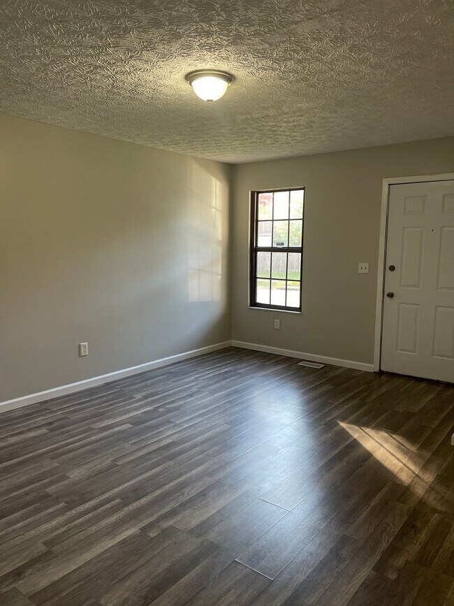 Building Photo - 3804-3806 ZEPHYR