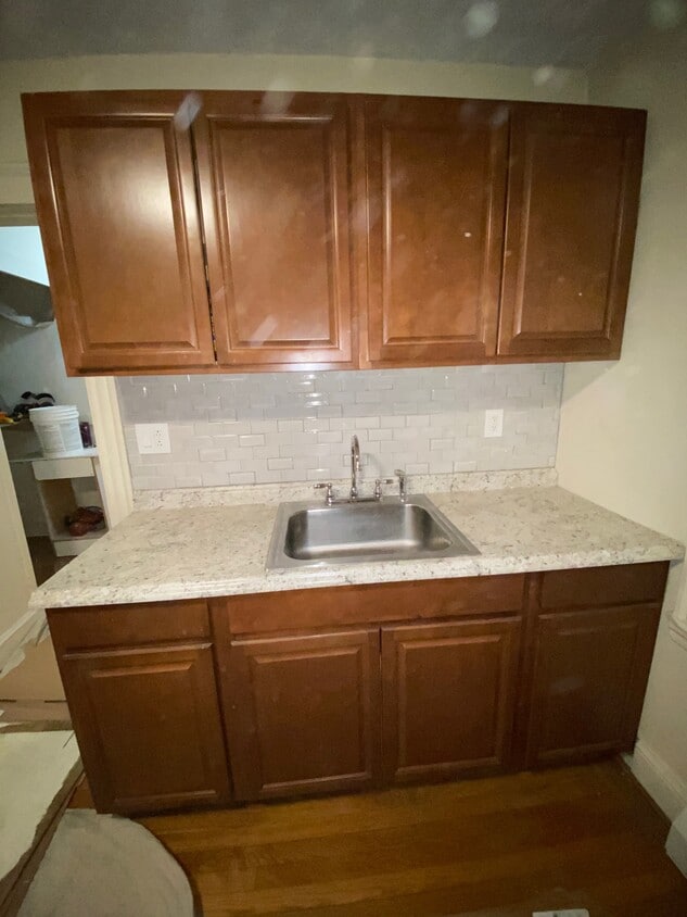 Building Photo - 26 Hazelwood St