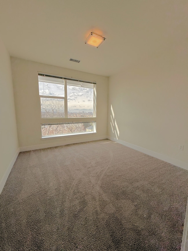 2nd-bedroom-high-line-pointe-2x2-1281-517-mount-evans-2-11-2026.JPG - High Line Pointe