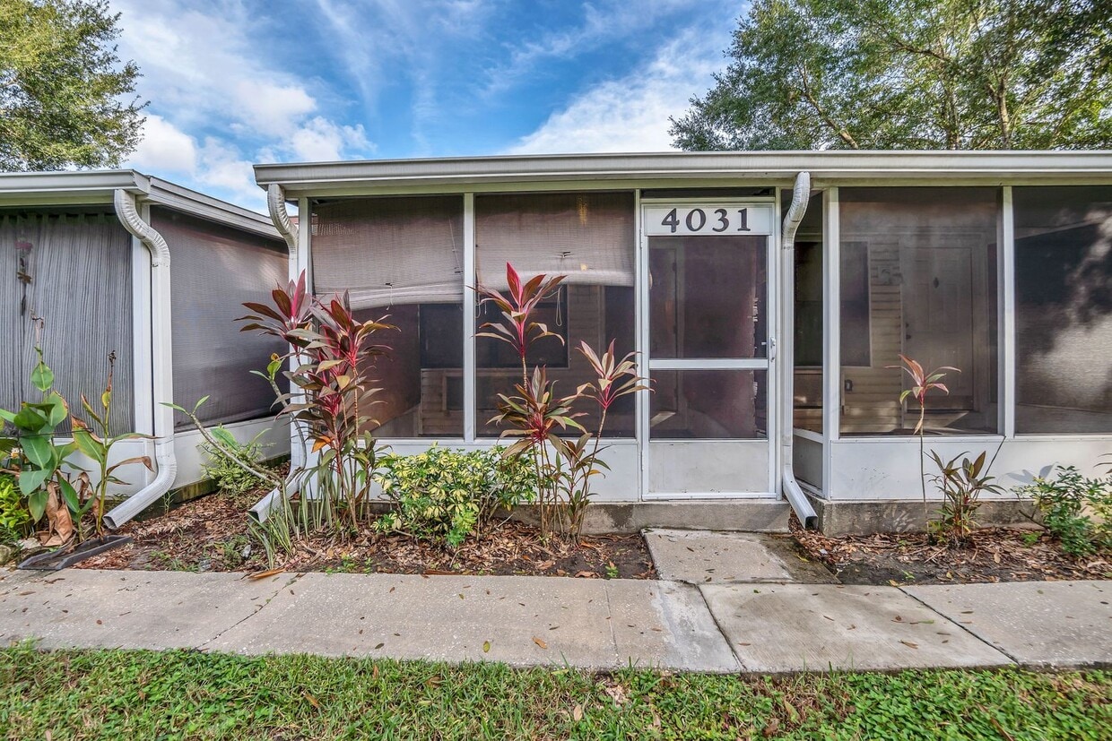 Primary Photo - Cute Efficiency Condo in Orlando!