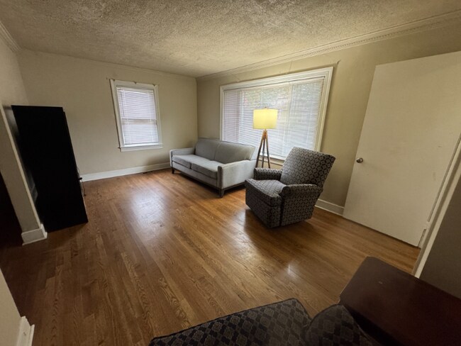 Foto del edificio - 5215 Huntington Ave