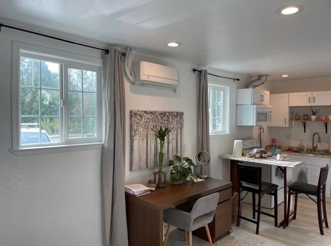 Building Photo - 3195 Cayman Pl