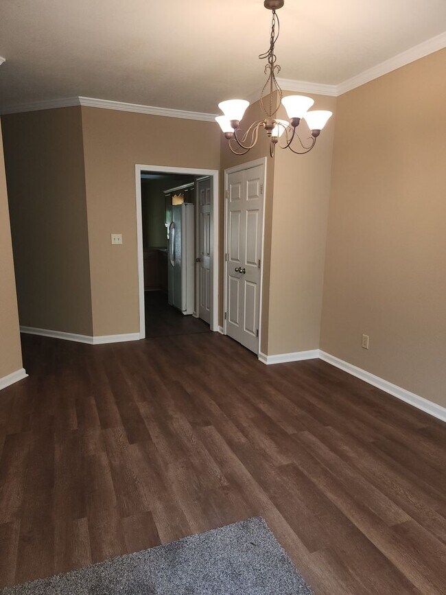 Building Photo - 1403 River Walk Cir