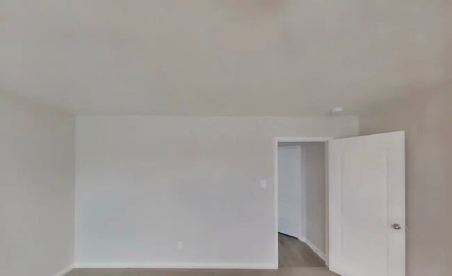 Building Photo - Warm, Welcoming, and Wonderfully Maintained 3-Bedroom Home