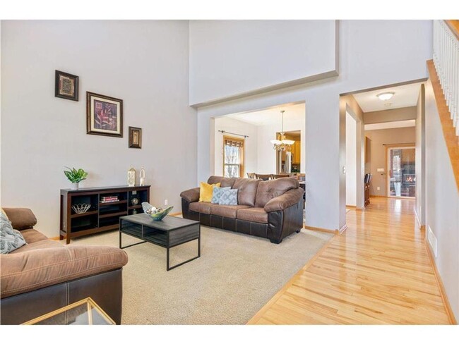 Building Photo - 16417 Endeavor Ct