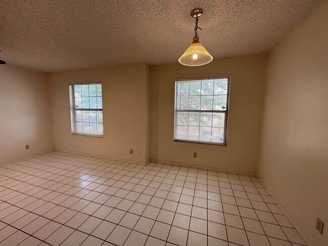 Foto del edificio - 201 Martingale