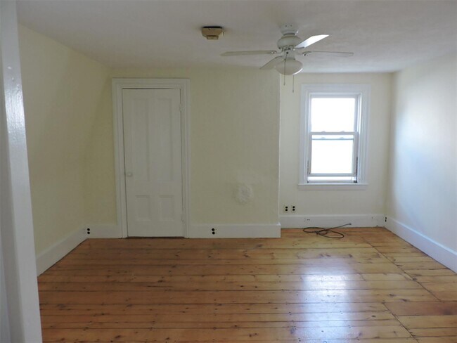 Foto del edificio - 112 Thorndike St
