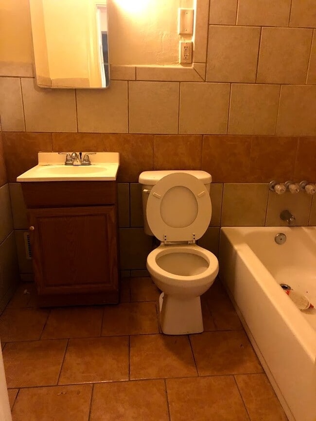 Building Photo - 10201 Clair Ave