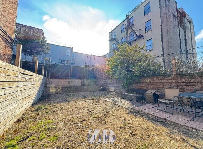 Foto del edificio - 338 Clifton Pl