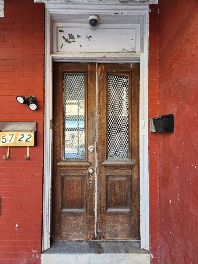Building Photo - 5722 Market St