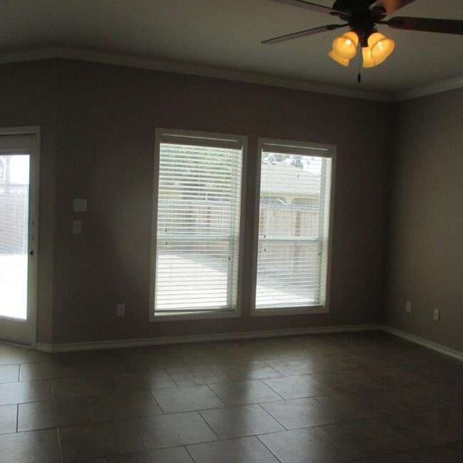 Foto del edificio - 14234 Bay Bean Dr