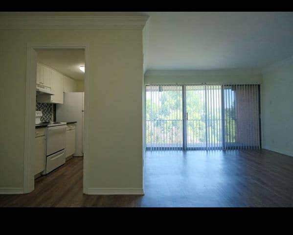 Foto del edificio - 504 E Ave J St